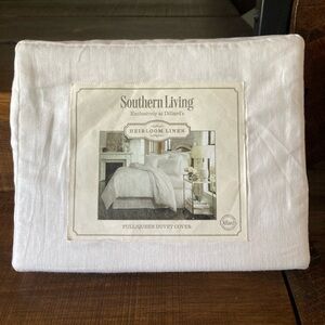 Southern Living Heirloom Linen Duvet Cover in White